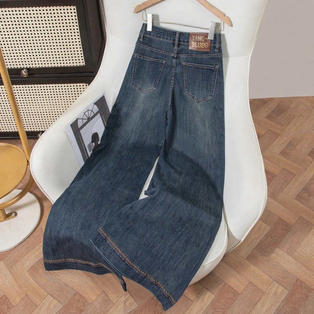 高腰微喇叭牛仔裤女秋季韩版网红显瘦小个子直筒裤长裤