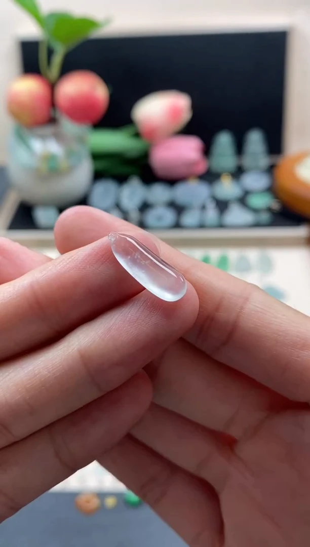 翡翠未镶嵌颈饰翡翠冰种福瓜