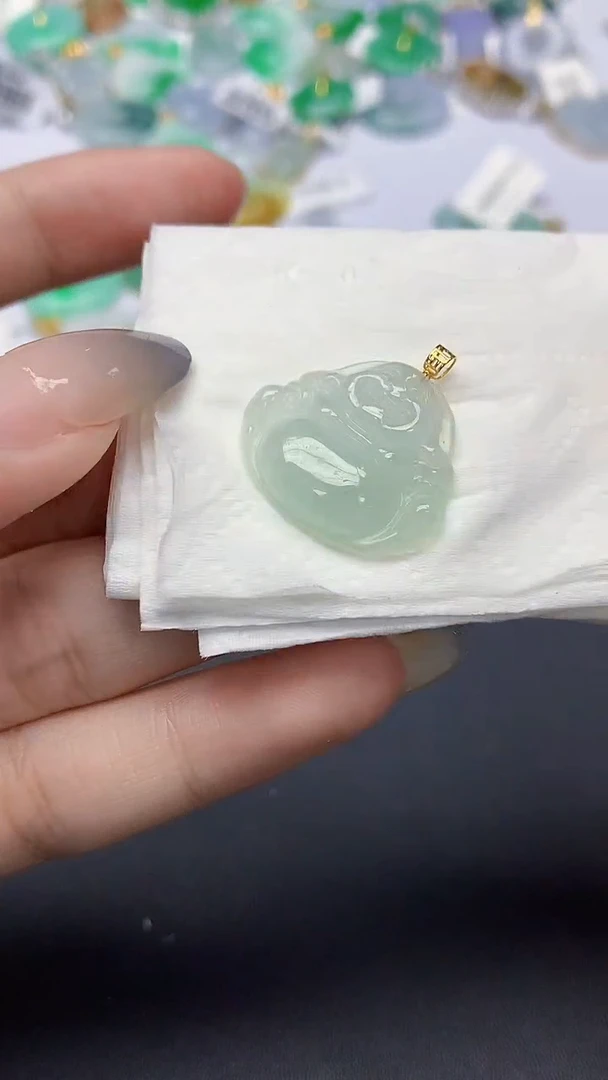 翡翠18K金镶嵌颈饰天然缅甸a货翡翠