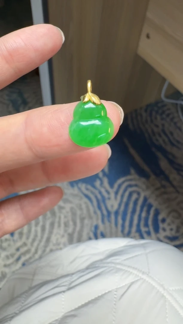 【闪购商品】翡翠颈饰18K金镶嵌缅甸翡翠A货吊坠