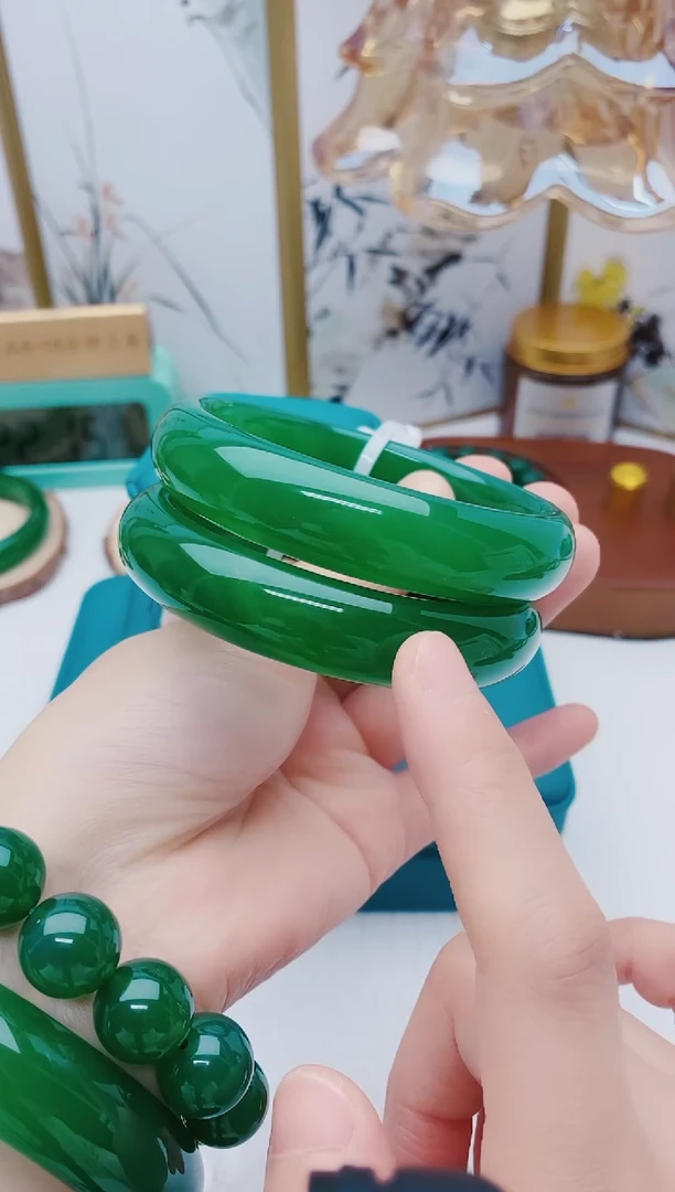 【闪购商品】玛瑙/玉髓手镯未镶嵌玛瑙手镯