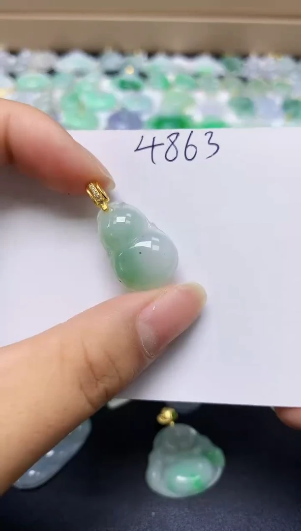 翡翠未镶嵌颈饰 天然缅甸翡翠A货