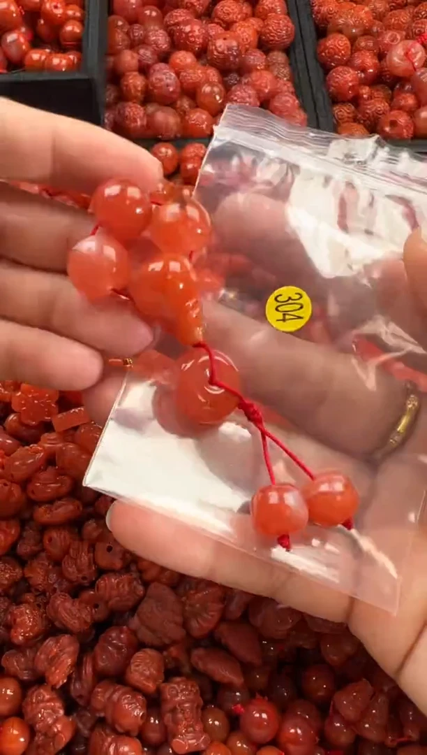 【闪购商品】南红玛瑙颈饰未镶嵌1