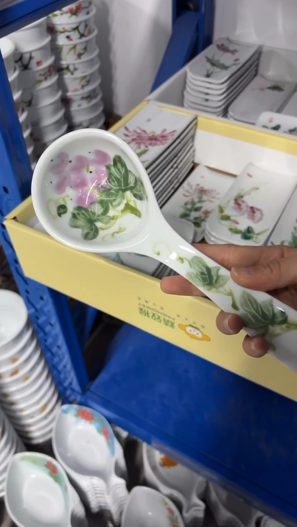 景德镇陶瓷食品级手绘釉中彩-大汤勺（微瑕）