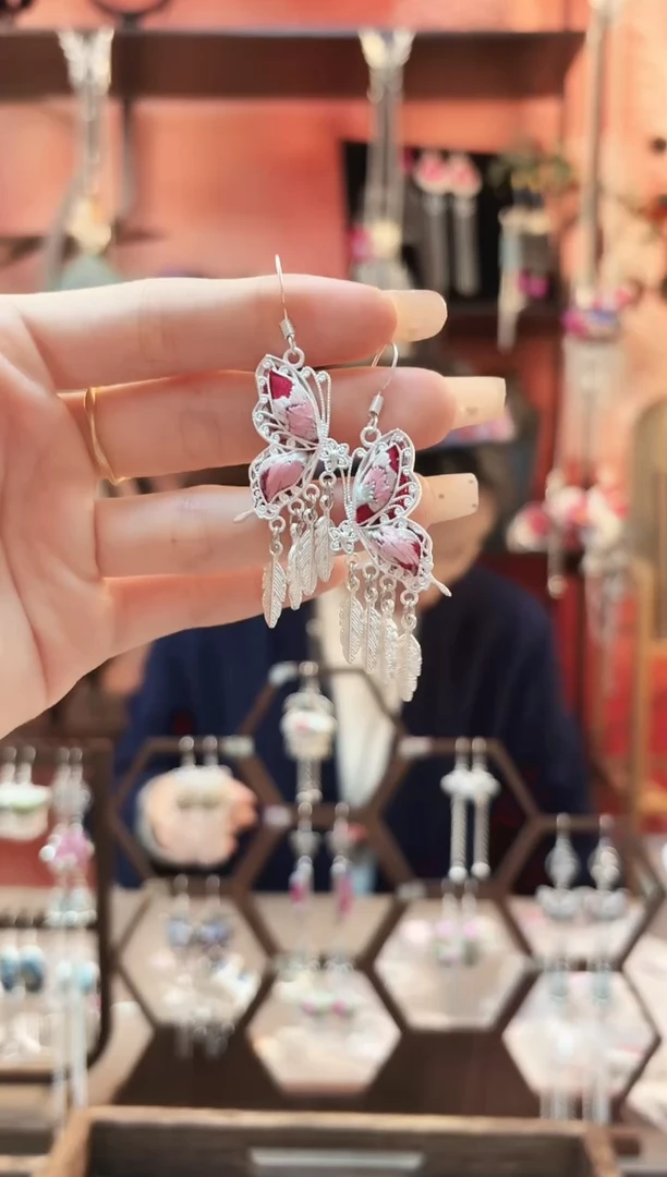 织绣云织谣民族风精美饰品   220