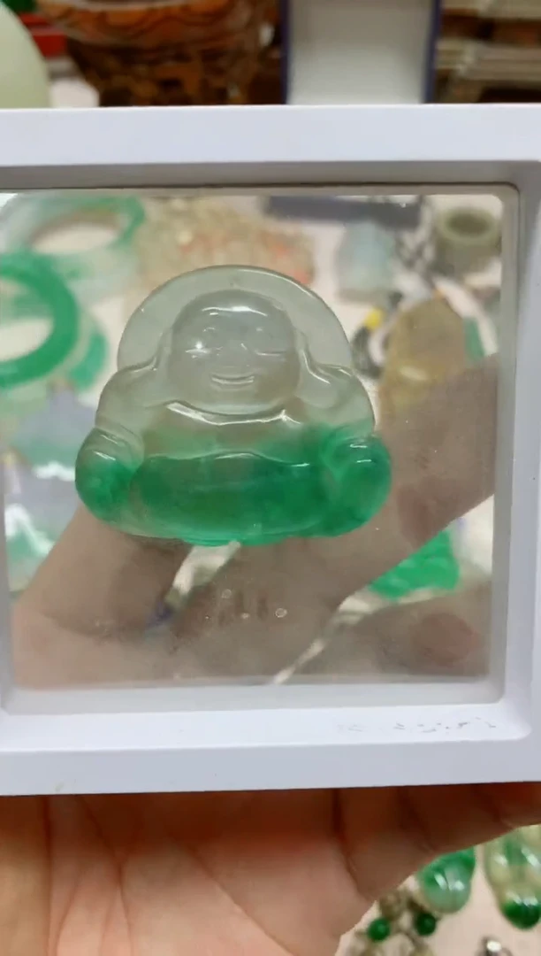 1直播间的实时画面