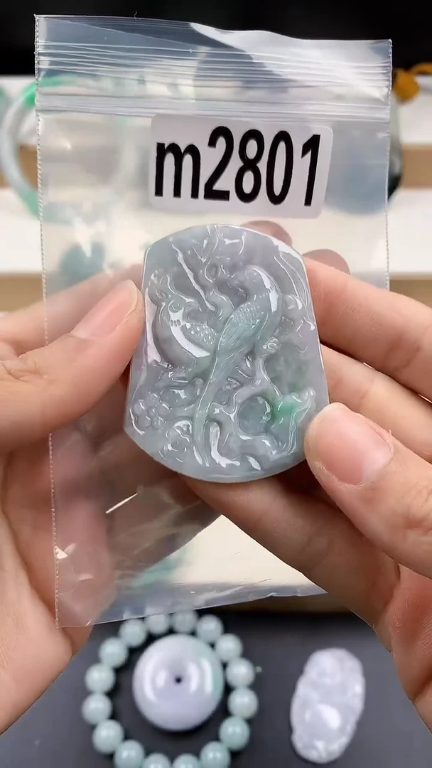 颈饰未镶嵌翡翠天然翡翠吊坠挂件