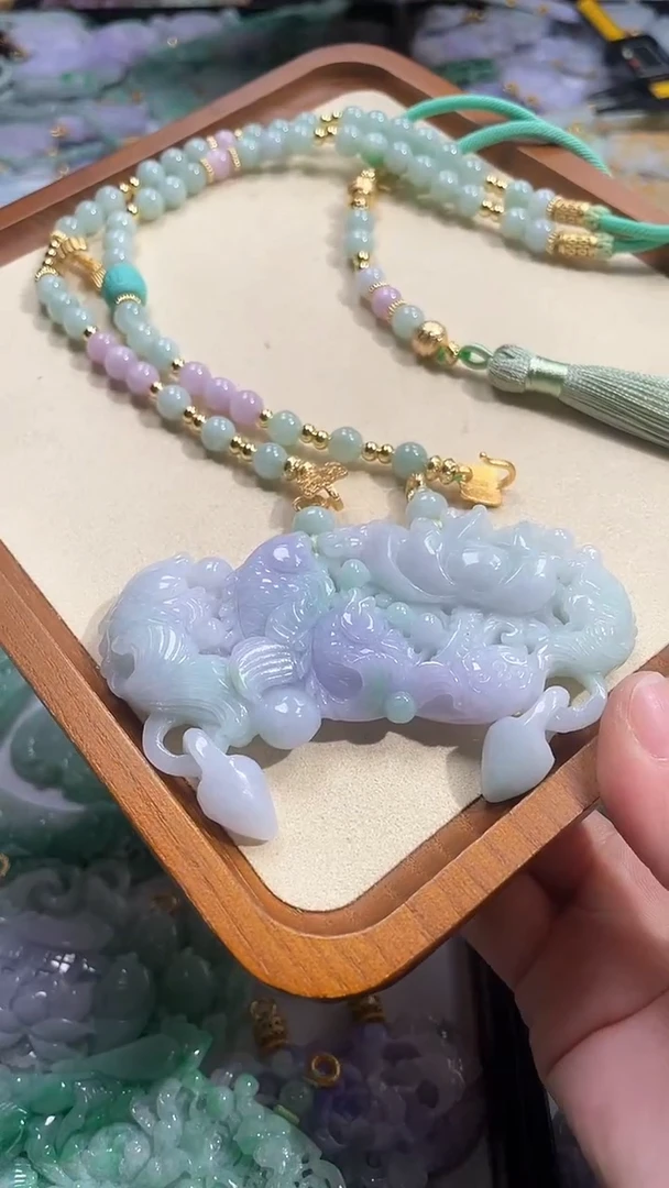 【闪购商品】翡翠颈饰未镶嵌吊坠