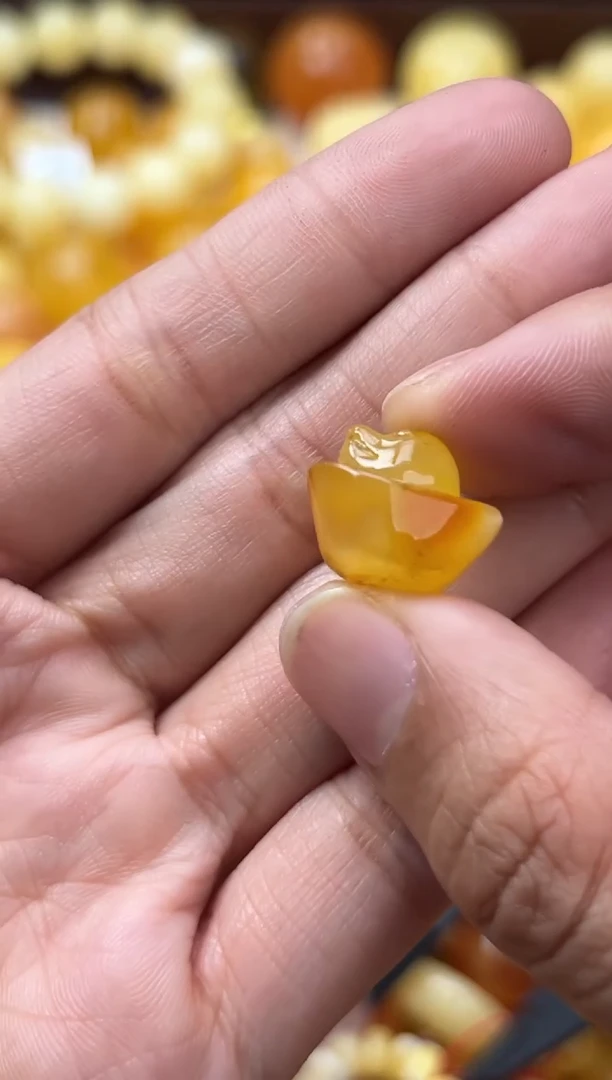 裸石蜜蜡未镶嵌天然蜜蜡微瑕珠子 假一赔万