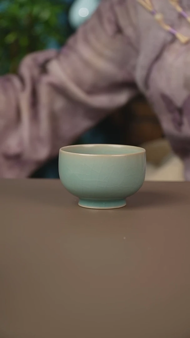 仿古卷足罗汉杯