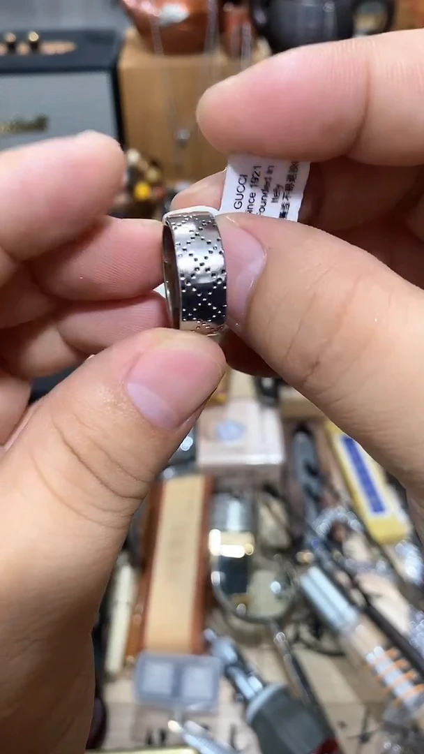 瓷片闪购商品 如图所示