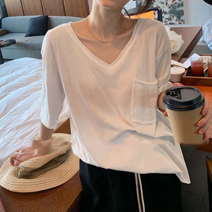 小众女装时尚薄款纯色中长款2025夏季V领白色宽松短袖t恤女遮臀潮