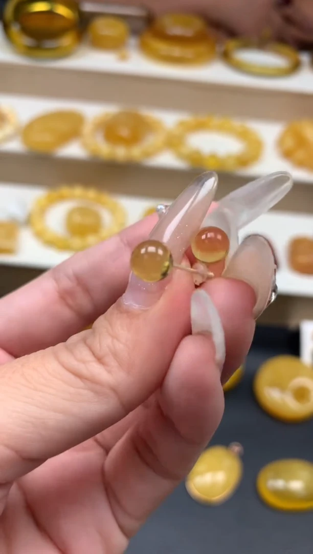 琥珀颈饰银S925镶嵌琥珀蜜蜡