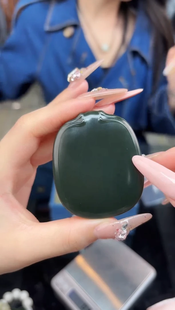 未镶嵌和田玉把件董小姐推荐 多样性发货 拍一发一szq35牌型