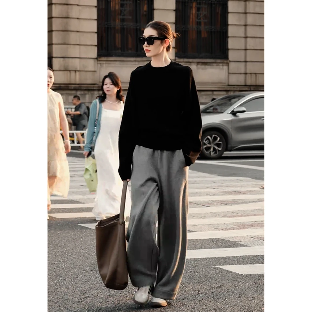 秋季穿搭一整套女装2025新款小众不撞款黑色针织衫阔腿裤两件套潮