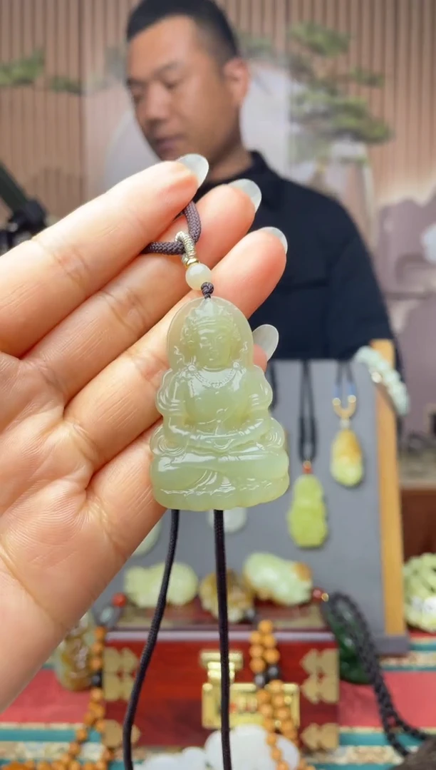 颈饰未镶嵌和田玉拍一发一