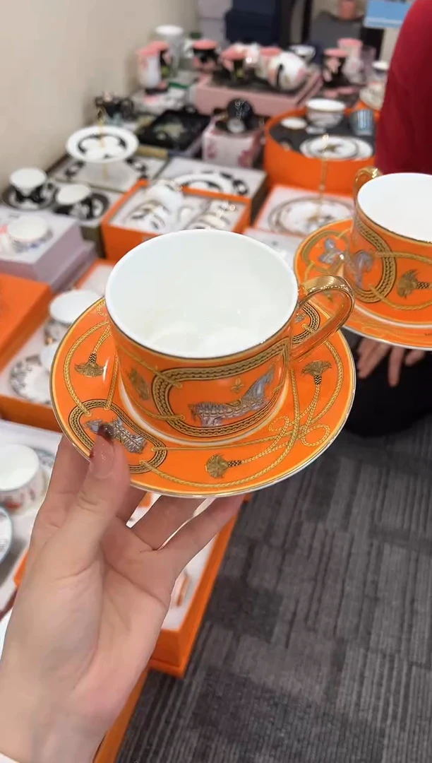 【闪购商品】杯H597-------------