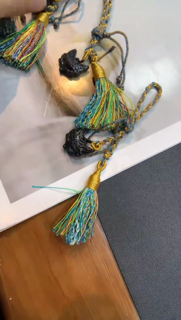 翡翠挂件未镶嵌狐狸 多样性发一件