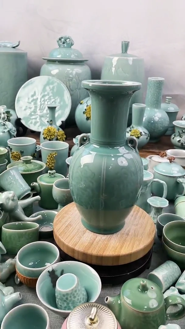 【闪购商品】纯手工 底部粘底 特价 微瑕 慧仙青瓷