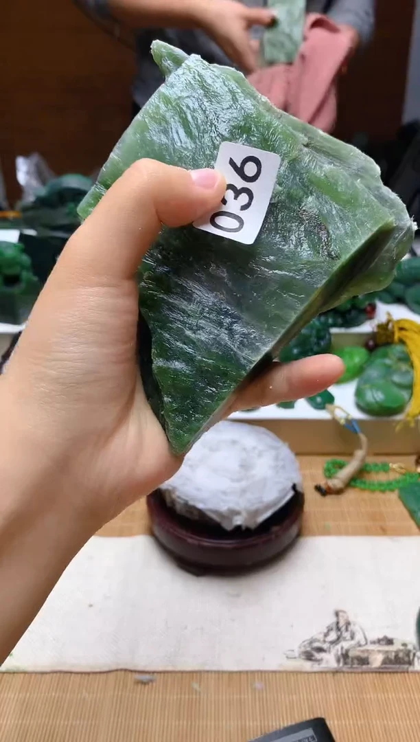 未镶嵌和田玉（碧玉）珠宝半成品1