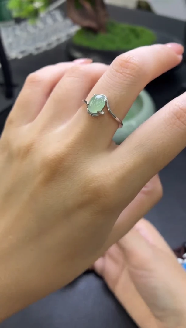 翡翠戒指银S925镶嵌戒指
