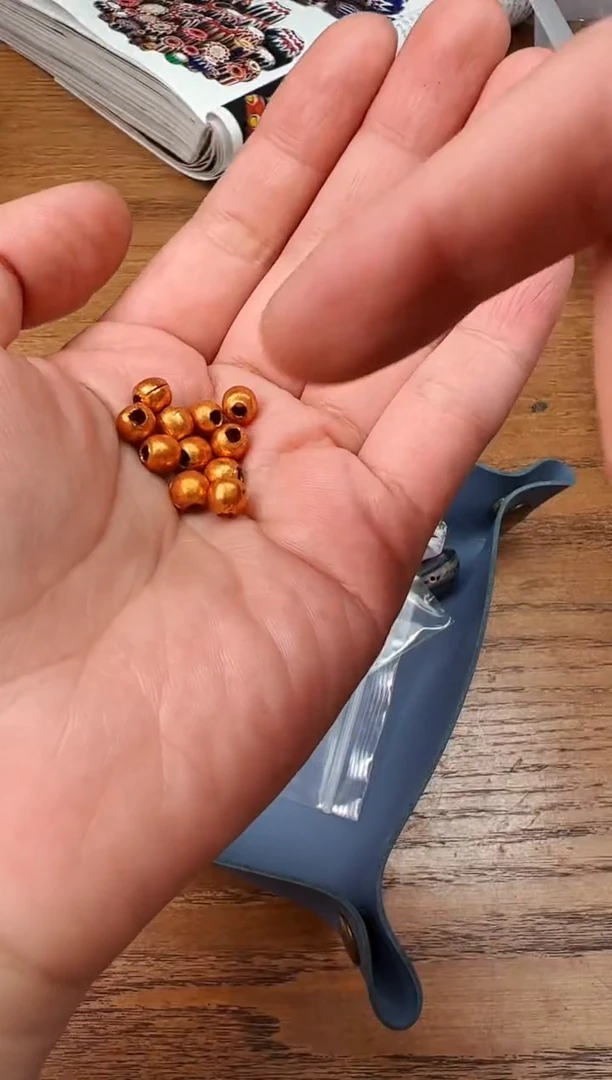 【闪购商品】玻璃颈饰【 肖钟出品 】随发1对