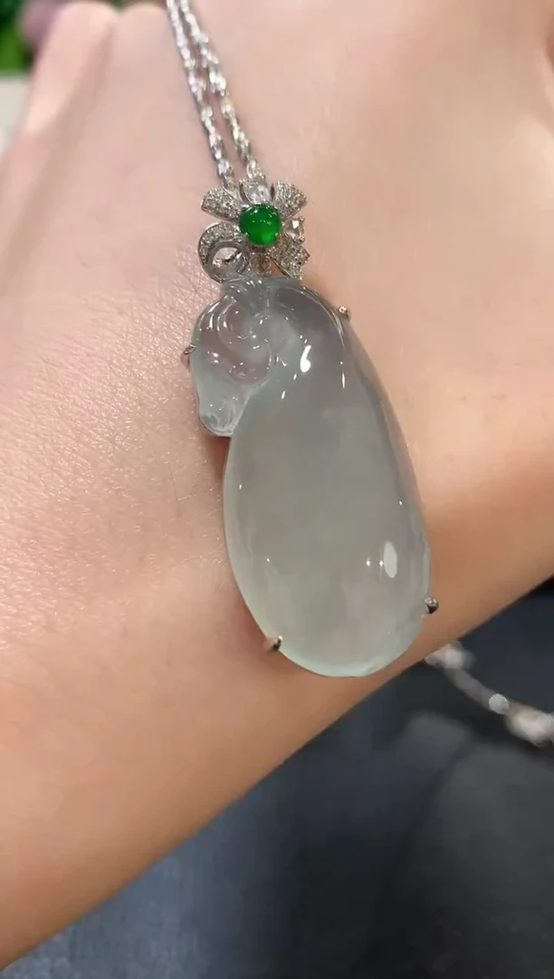 吊坠(不含链)18K金镶嵌翡翠b60