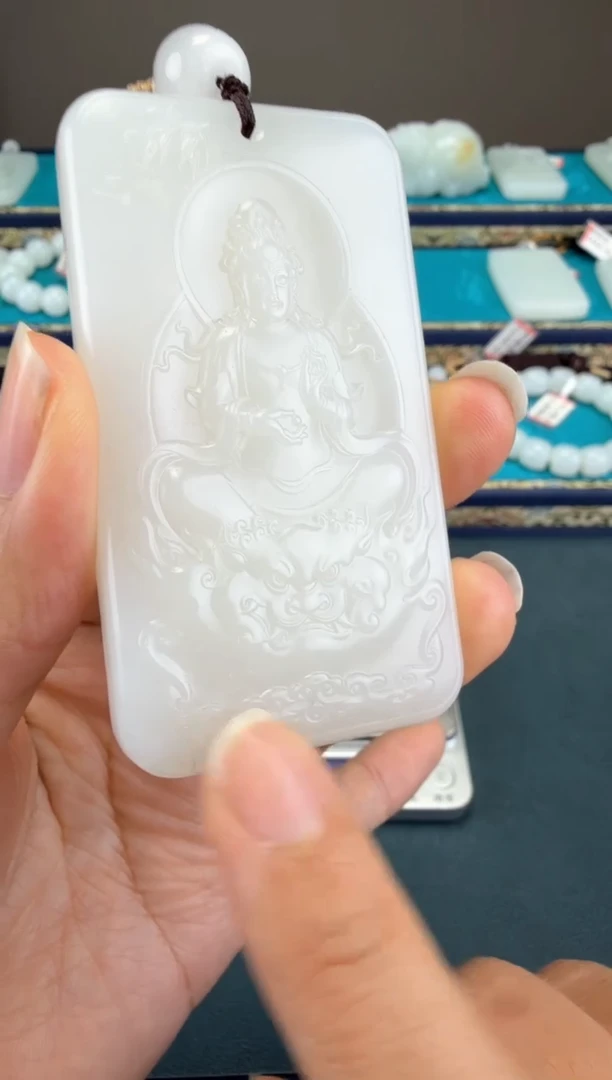 颈饰未镶嵌和田玉1