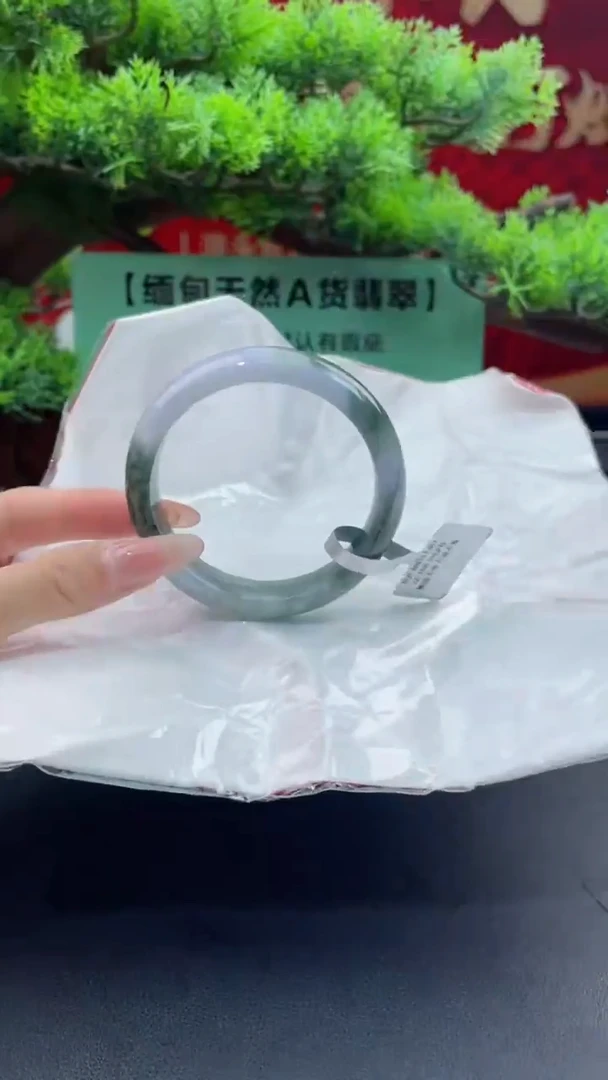 【闪购商品】翡翠手镯未镶嵌6翡翠手镯（微瑕）