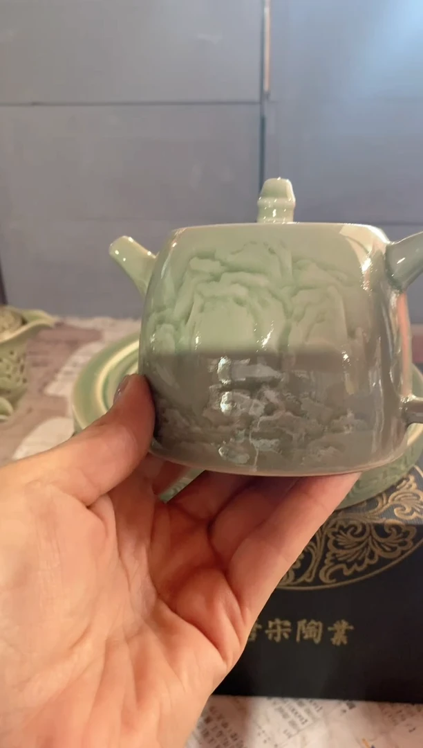 瓷片豆*微微瑕 082508 山水汉铎壶 一个