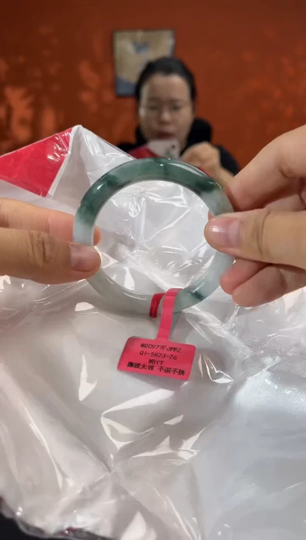 未镶嵌手镯翡翠4