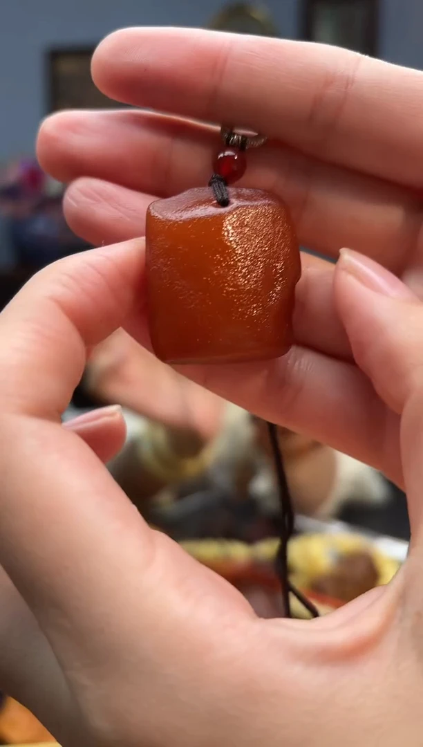 琥珀颈饰未镶嵌吊坠