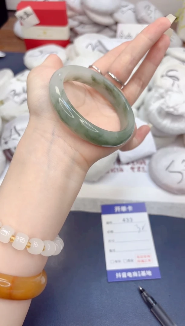 石英质玉手镯未镶嵌433-天山翠-圈口56