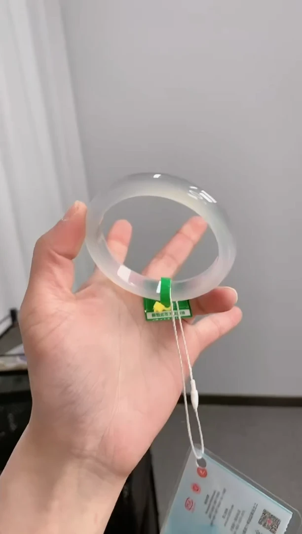 【闪购商品】玛瑙/玉髓手镯未镶嵌55-56圈