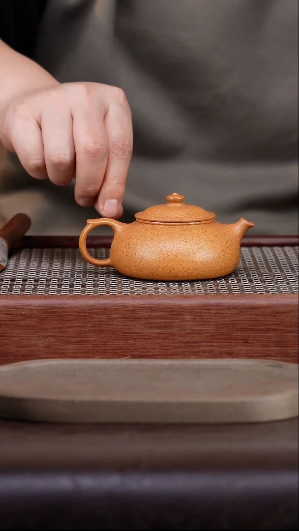 茶壶紫砂老宕口 寒江