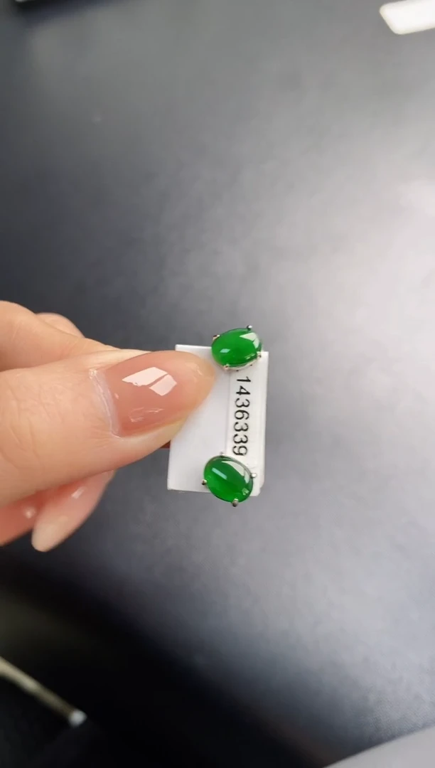 银S925镶嵌翡翠耳饰一物一证一礼盒