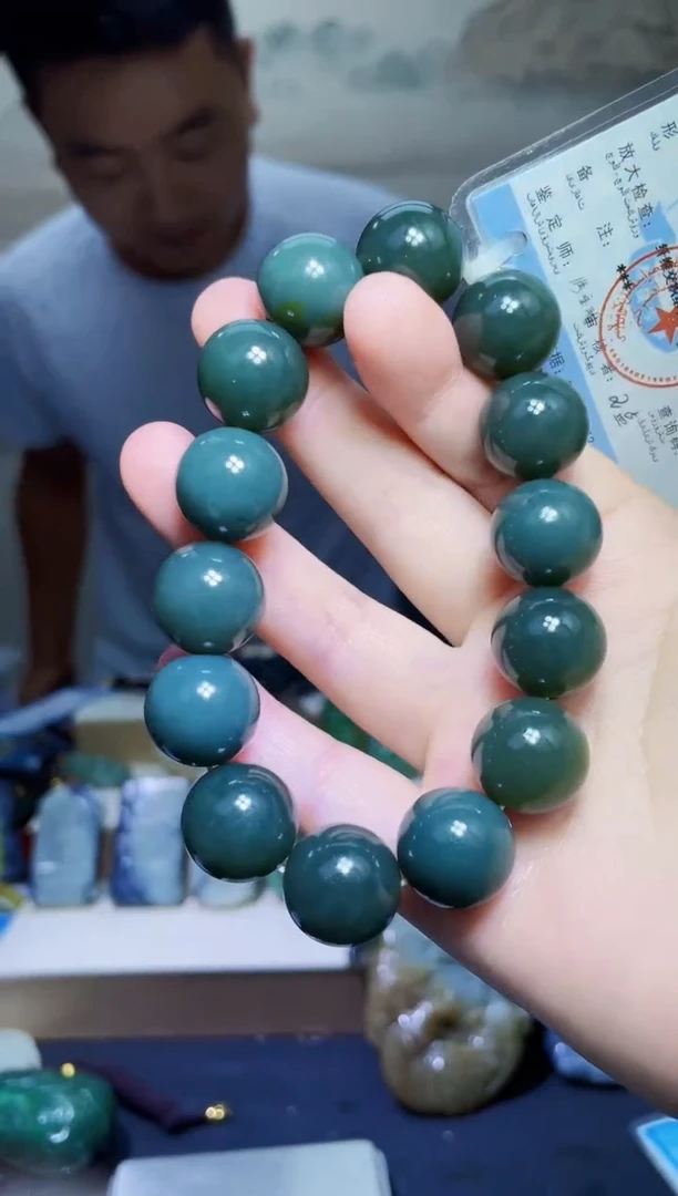 和田玉未镶嵌颈饰1