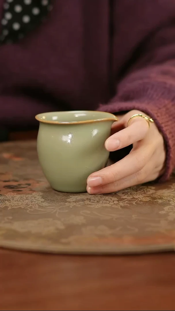 善窑厂汝窑粉青小公道杯