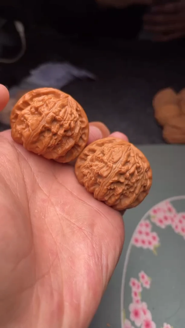 把件文玩核桃a27  白狮子 40尺