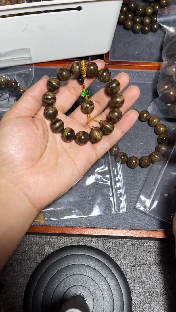 金丝楠手串/手链辣****?阴沉金丝楠1.5果香闪电纹288