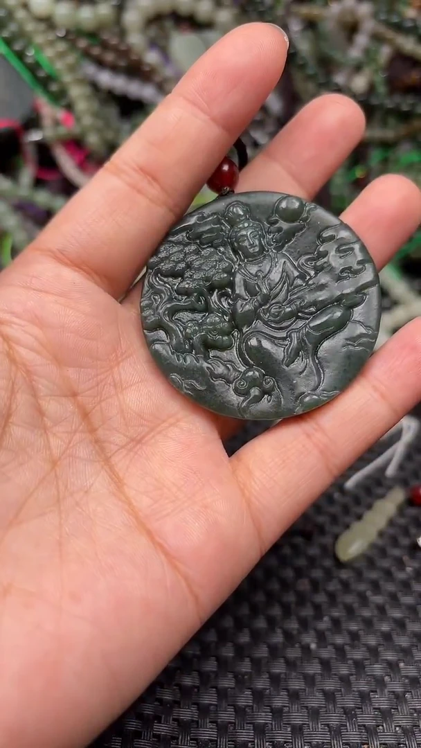 颈饰未镶嵌和田玉1