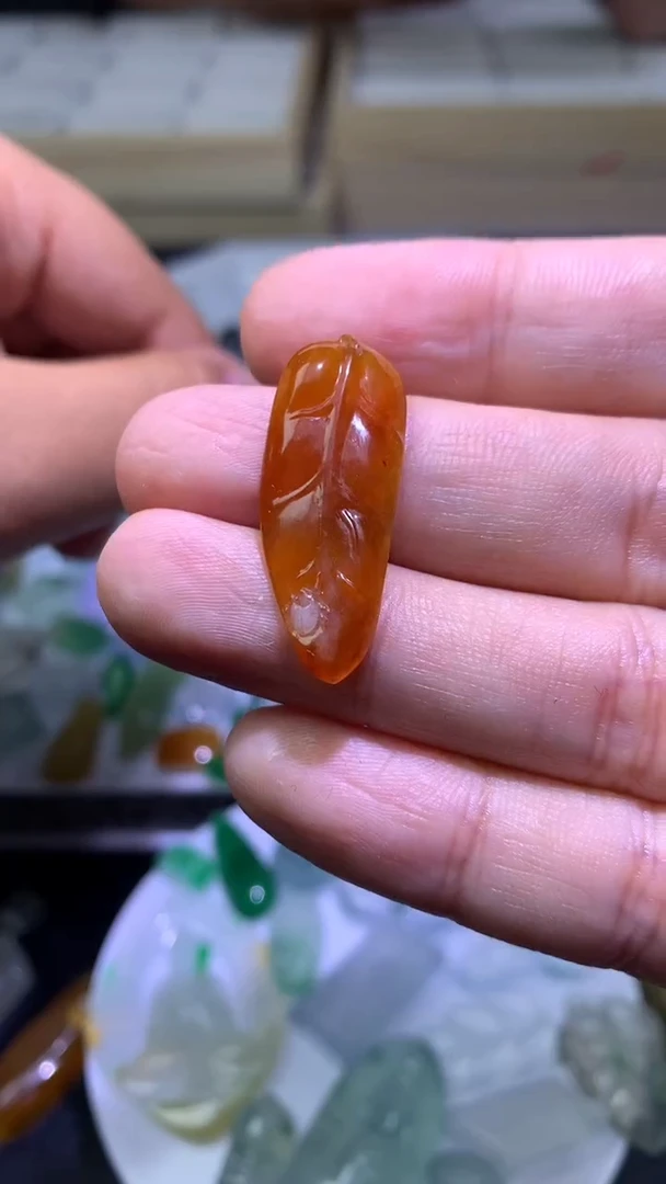 未镶嵌定制翡翠毛货