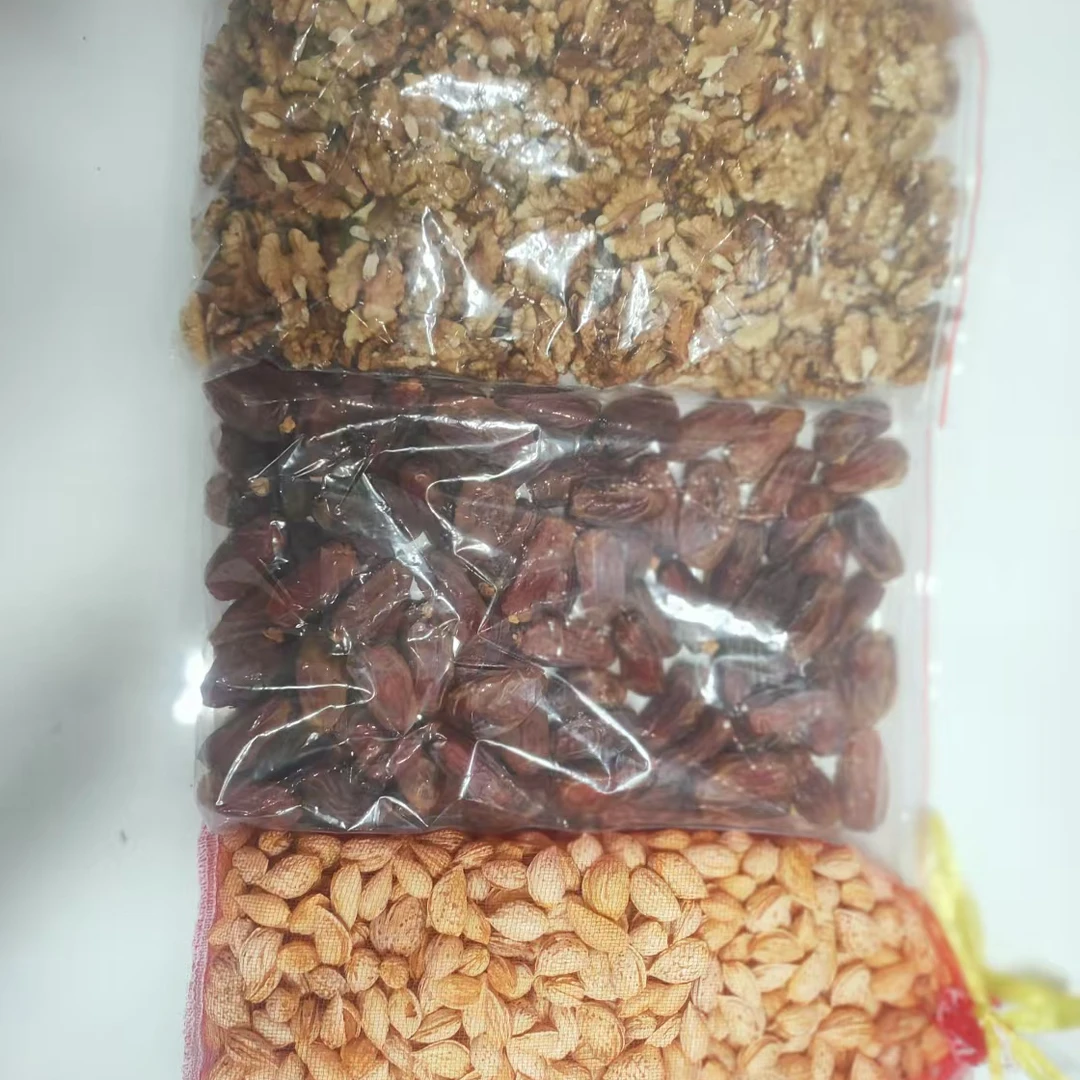 新货一公斤核桃仁，一公斤椰枣，一公斤巴旦木混合坚果