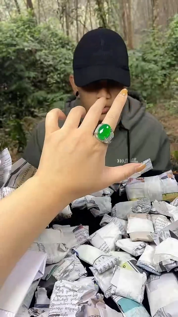 满色吊坠 所见即所得！！