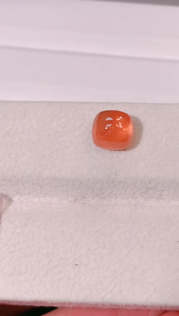 未镶嵌珠宝半成品石榴石（芬达石）6.2ct-天然石榴石糖塔