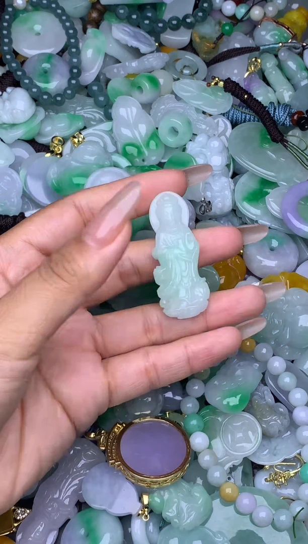 翡翠未镶嵌颈饰天然缅甸翡翠吊坠