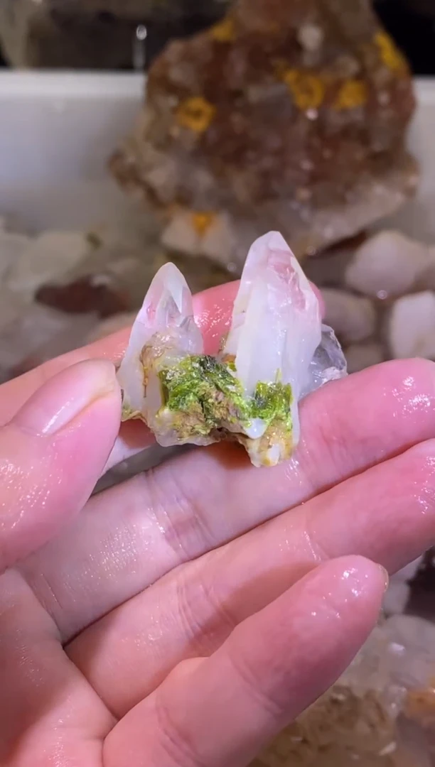 未镶嵌珠宝半成品水晶25号四川花园水晶簇