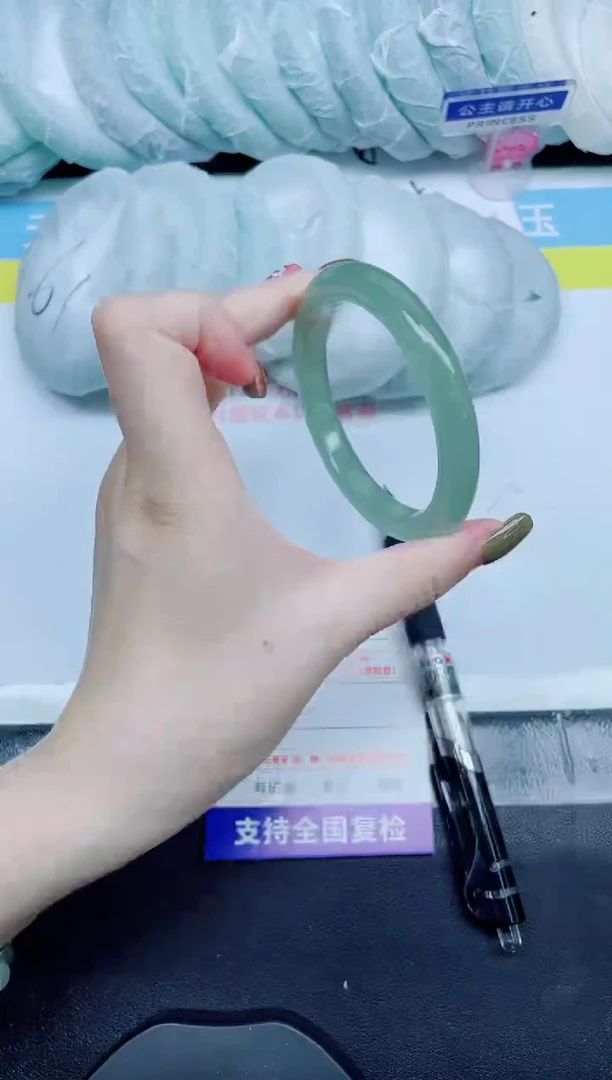 石英质玉手镯未镶嵌73-56.5
