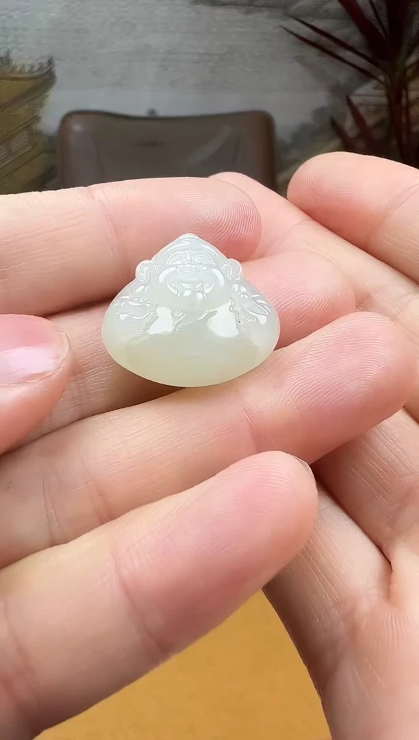 颈饰未镶嵌和田玉吊坠多样性发一