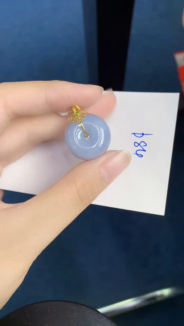翡翠18K金镶嵌颈饰天然翡翠緬甸A貨